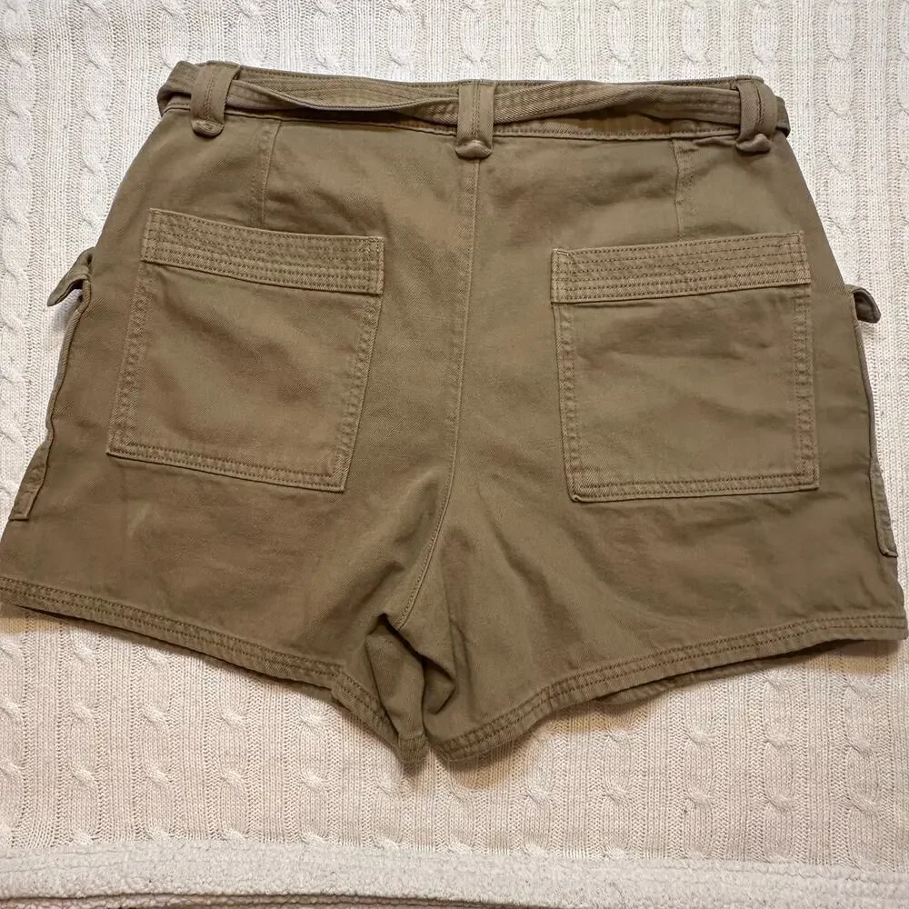 Banana Republic Belted Chino Shorts sz 12 100% cotton Shorts